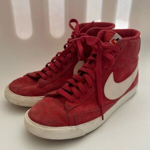 NIKE Womens Size 9 Blazer Mid Vntg 917862-602 Suede Lace Up Red Sneakers 2017